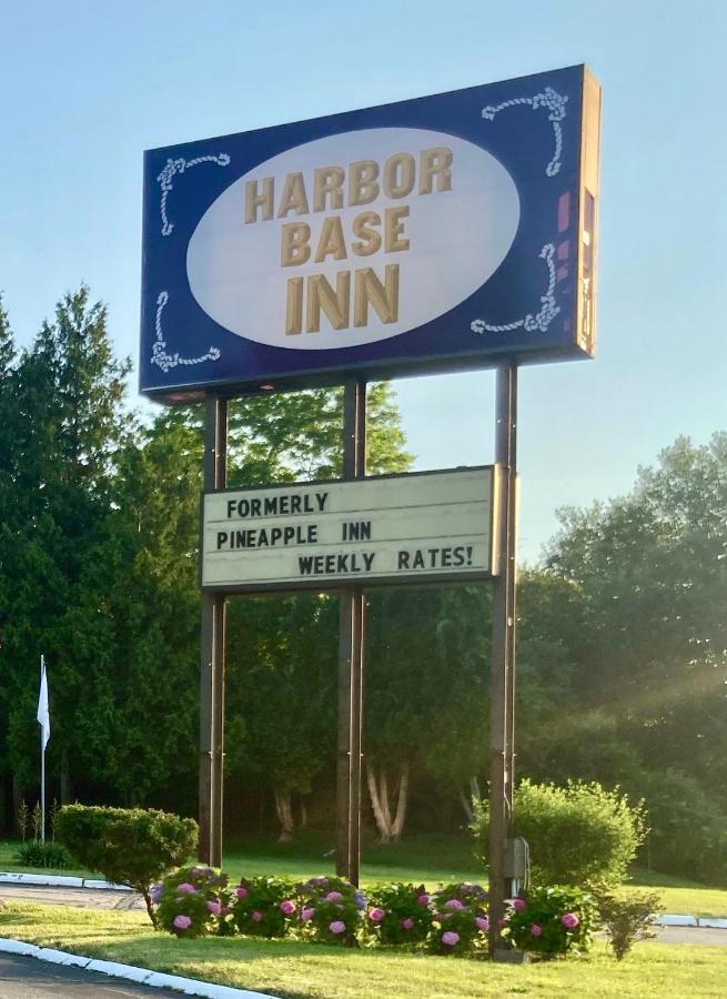 ניופורט Harbor Base Inn מראה חיצוני תמונה