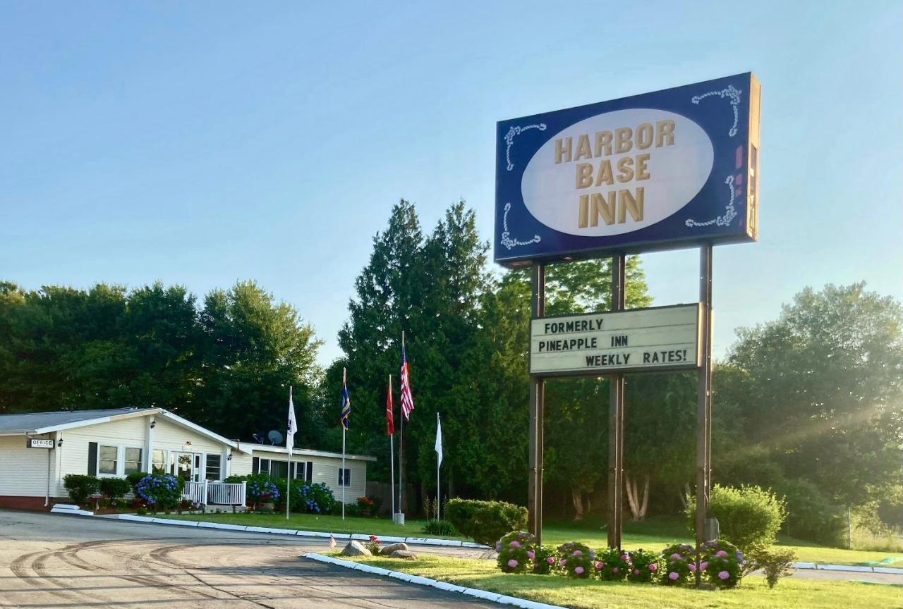 ניופורט Harbor Base Inn מראה חיצוני תמונה
